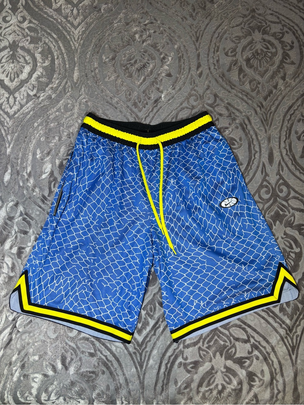 NIKE Mens Large DNA Lightning Dri-Fit Basketball Shorts Blue Yellow Elastic
